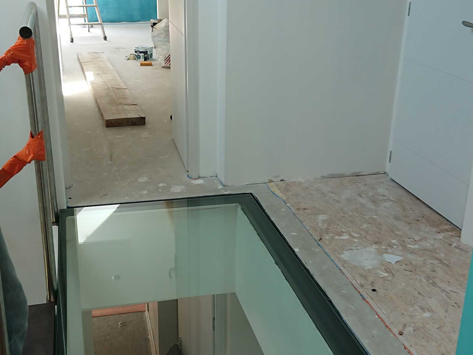 INSTALLATION DALLE EN VERRE